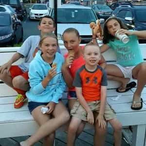 Meet your Posher, Connie